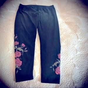 Women’s black leggings